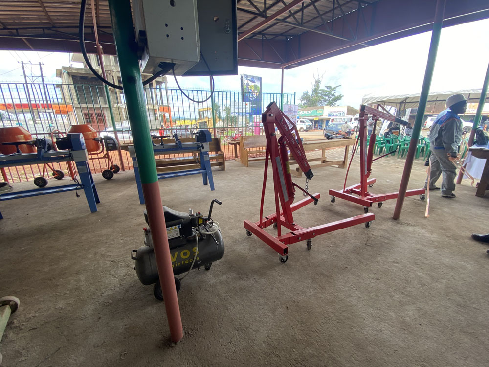 impact-vakmensen-iganga-gereedschap-huren-armoedebestrijding-equip-prime